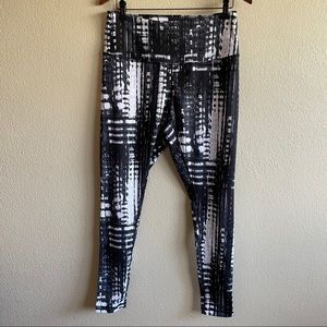 Zella Black and White Leggings